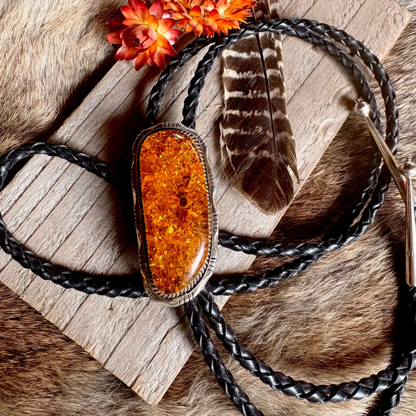 Bee Inclusion Amber Bolo // Navajo