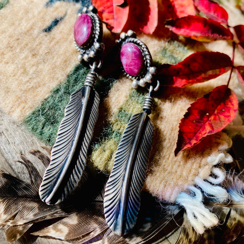 Purple Spiny Oyster Feather Earrings