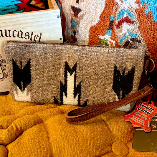American Darling Clutch // Style C