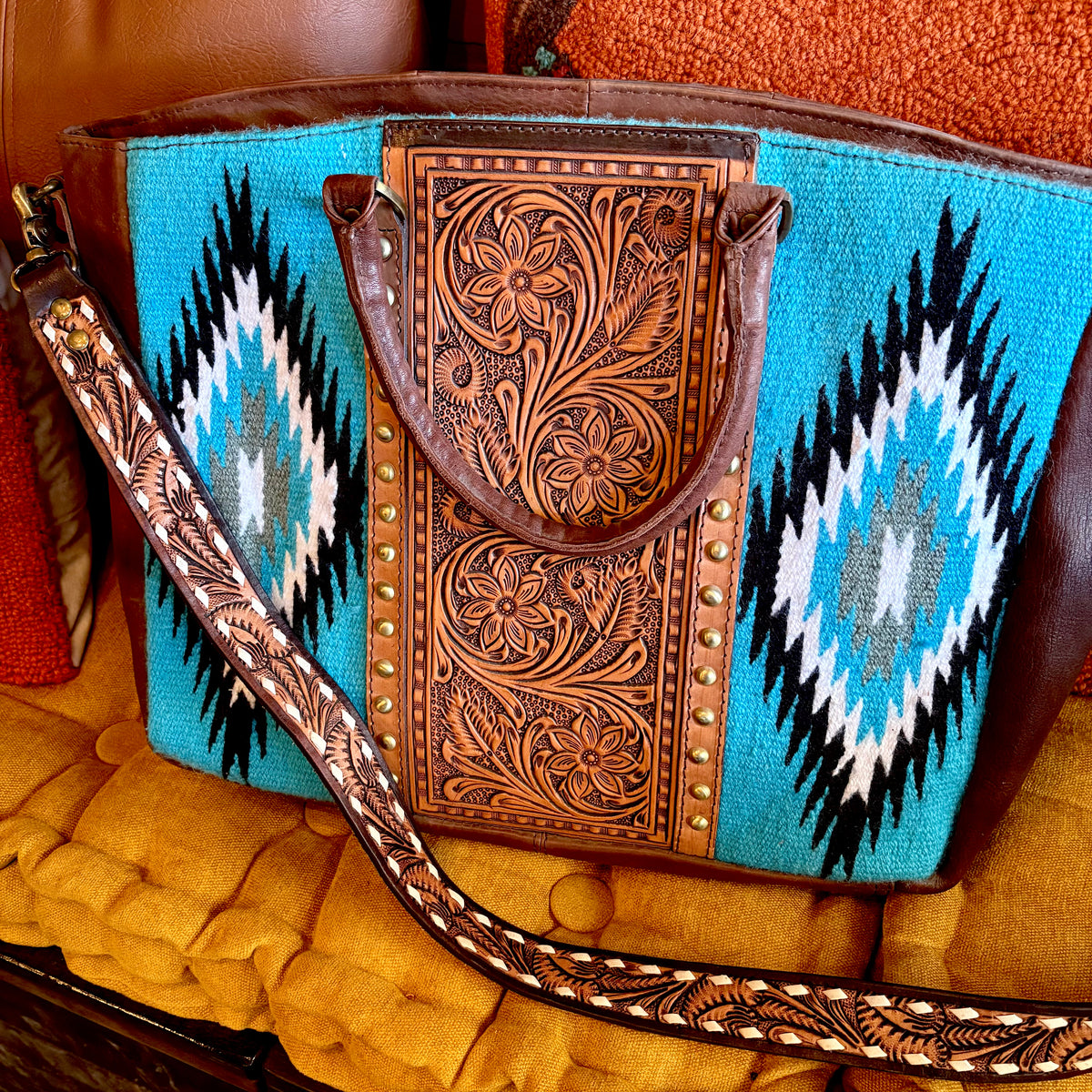 American Darling XL Cross Body Bag
