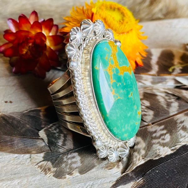 Kathy Yazzi Green Kingman Turquoise Ring // Size 8 // Navajo