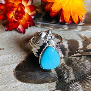 Floral Turquoise Ring // Size 6 // Navajo